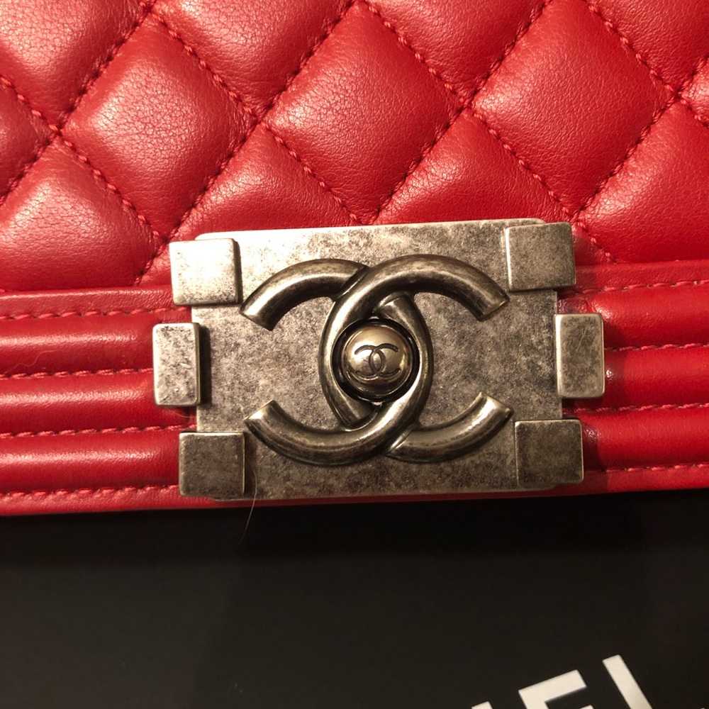 Chanel le Boy old medium calfskin w ruthenium hw - Picture 2 of 8